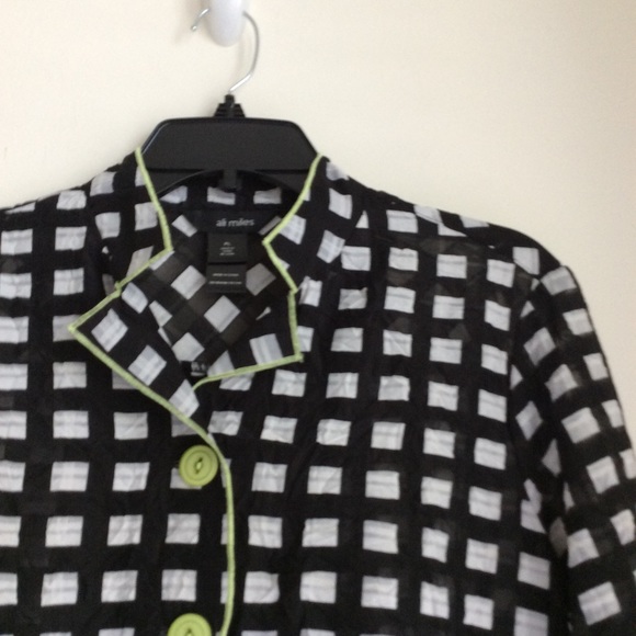 Ali Miles Tunic Top PL Artsy Sharkbite Hem Black White Button Up Contemporary - Picture 6 of 15